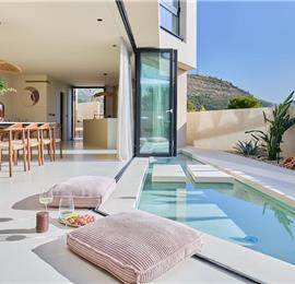 5-bedroom luxury villa with heated roof top infinity pool and stunning panoramic views of Dubrovnik City. Sleeps 10